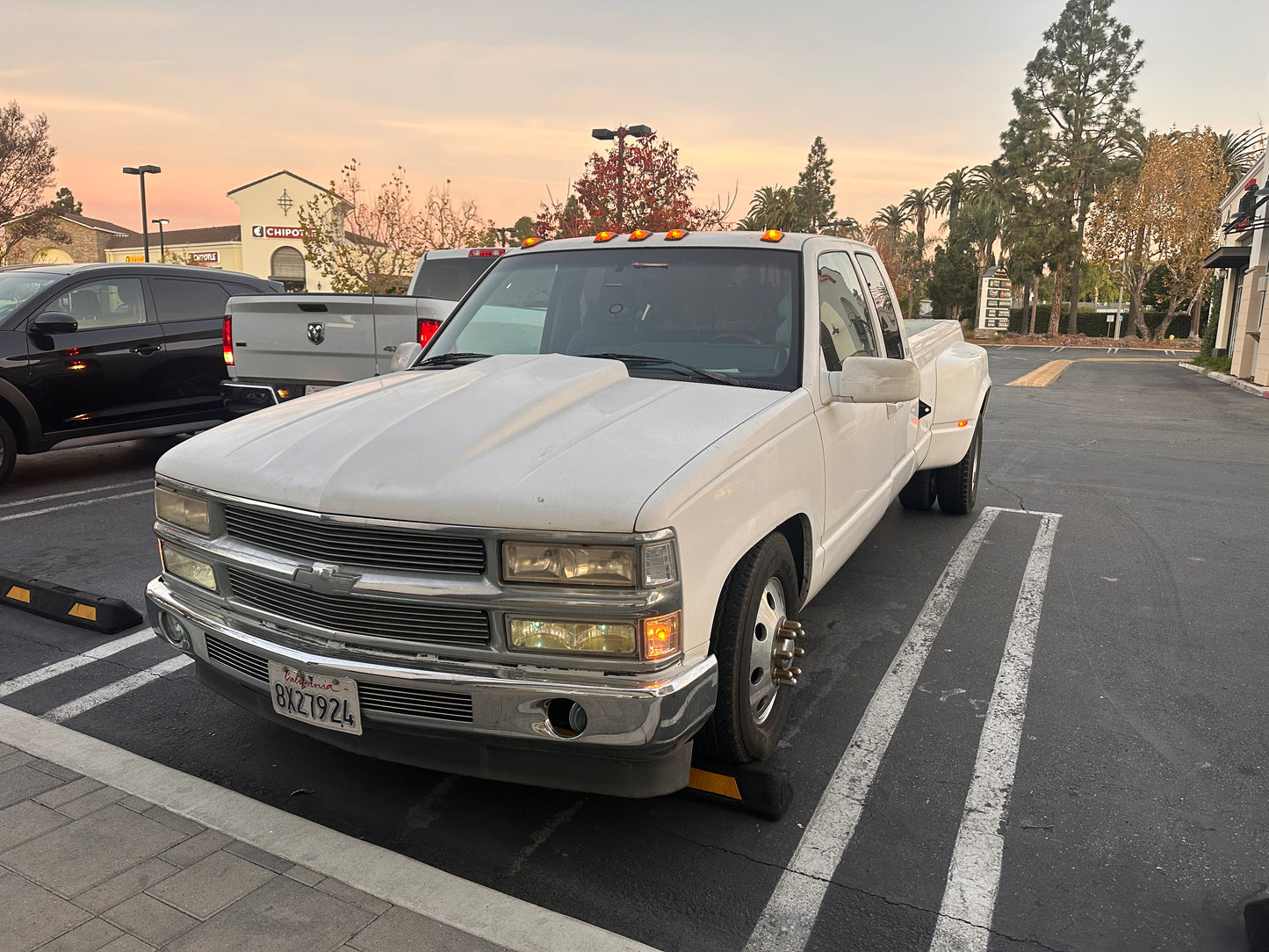 CHEVROLET SILVERADO DUALLY 3500