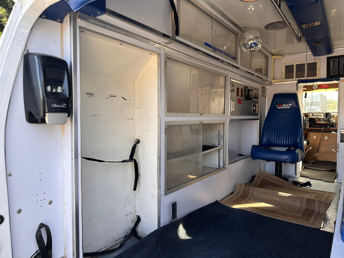 FORD ECONOLINE 1989 AMBULANCE
