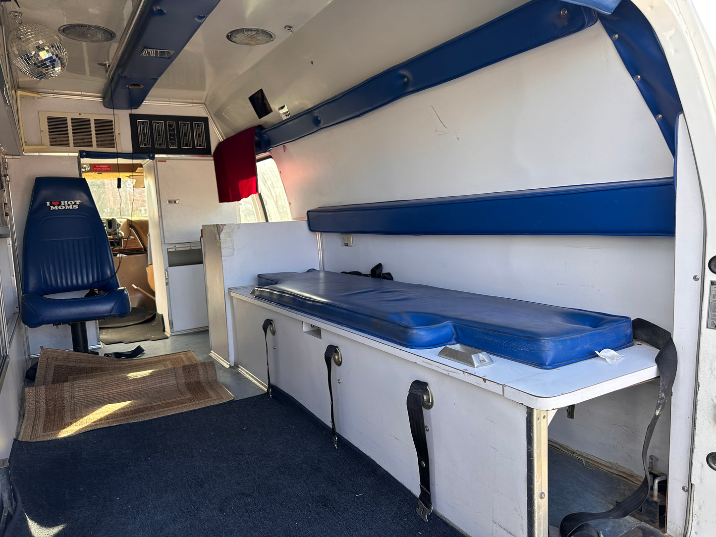 FORD ECONOLINE 1989 AMBULANCE
