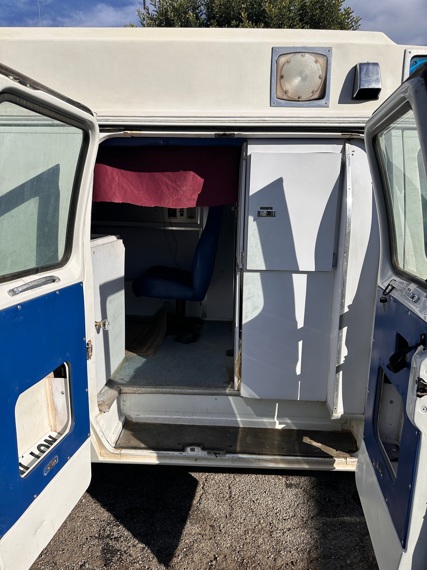 FORD ECONOLINE 1989 AMBULANCE