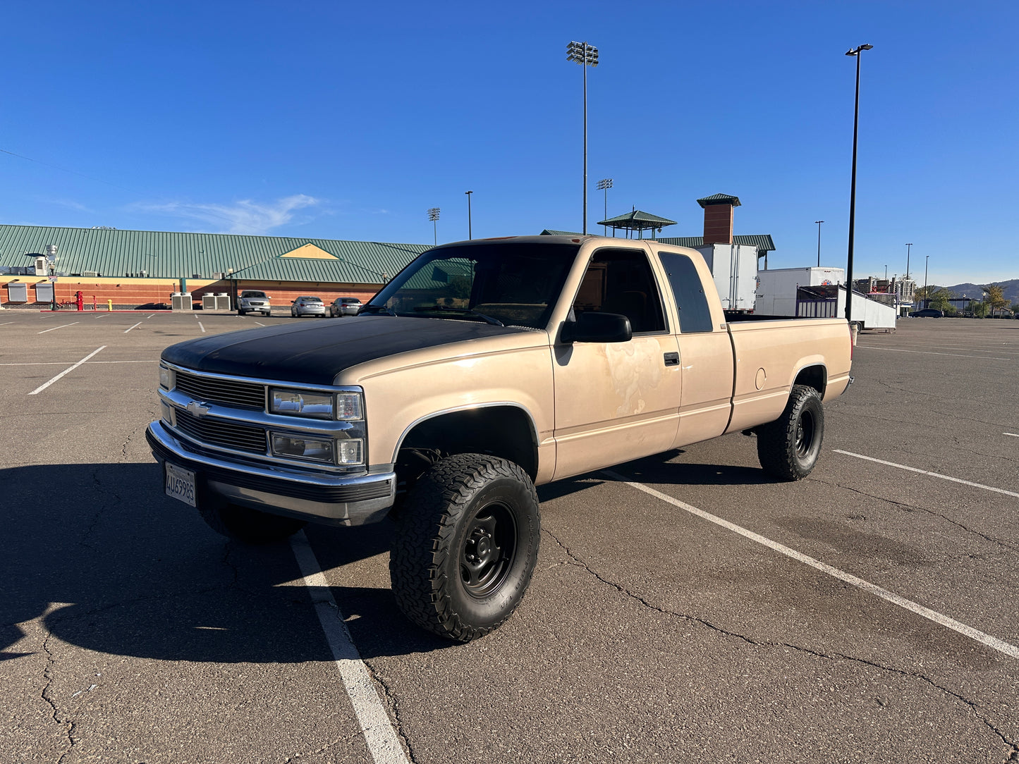 CHEVROLET SILVERADO 1993 GOLD