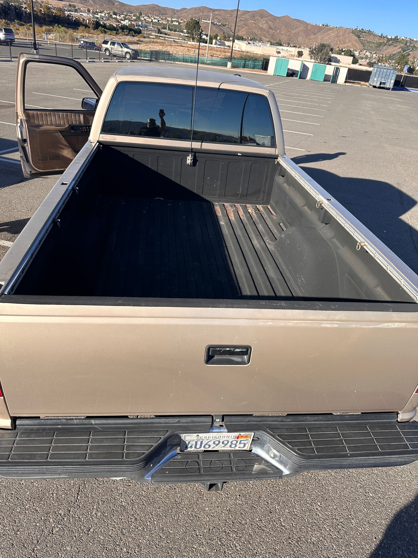 CHEVROLET SILVERADO 1993 GOLD