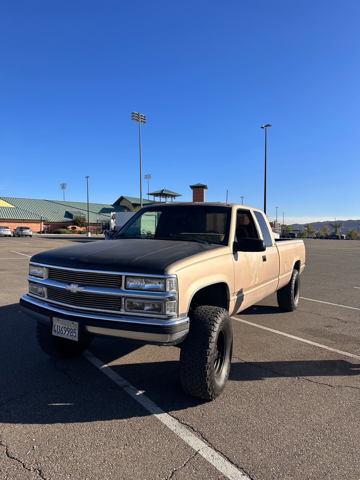 CHEVROLET SILVERADO 1993 GOLD