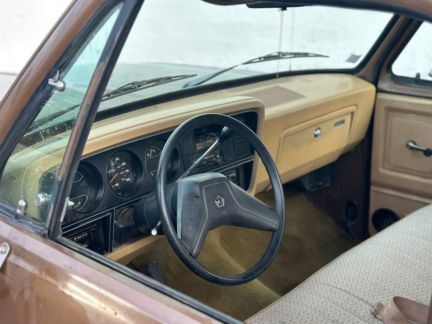 DODGE D150 1987