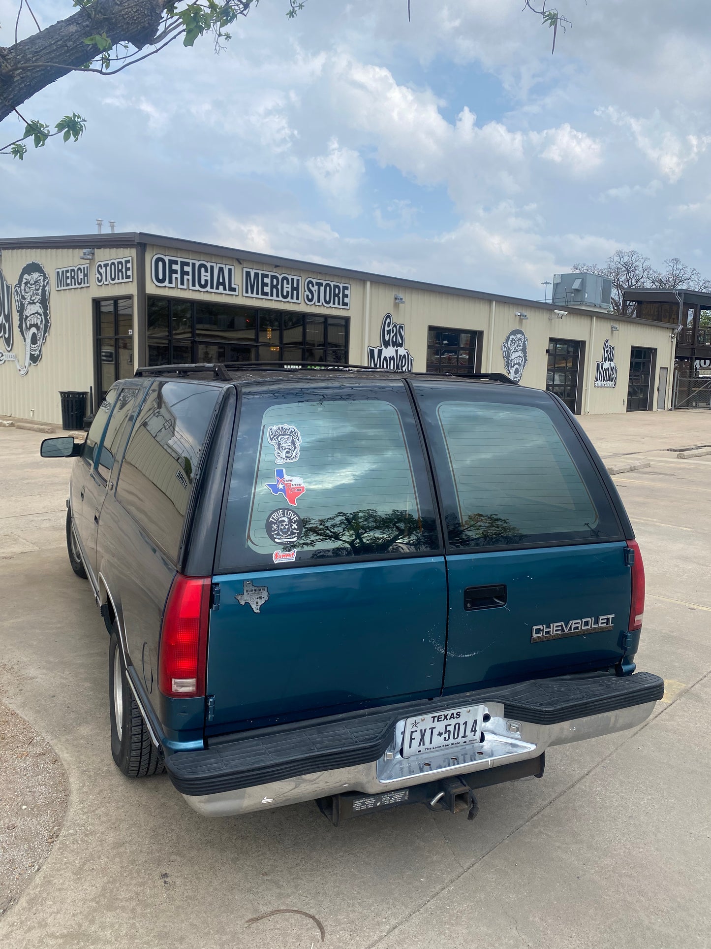 CHEVROLET SUBURBAN 1993 E85