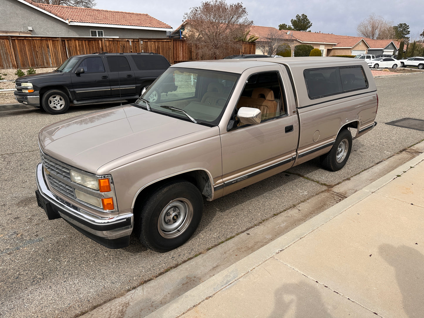 CHEVROLET SILVERADO 1993 GOLD