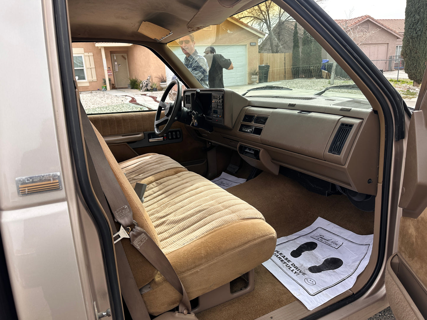 CHEVROLET SILVERADO 1993 GOLD