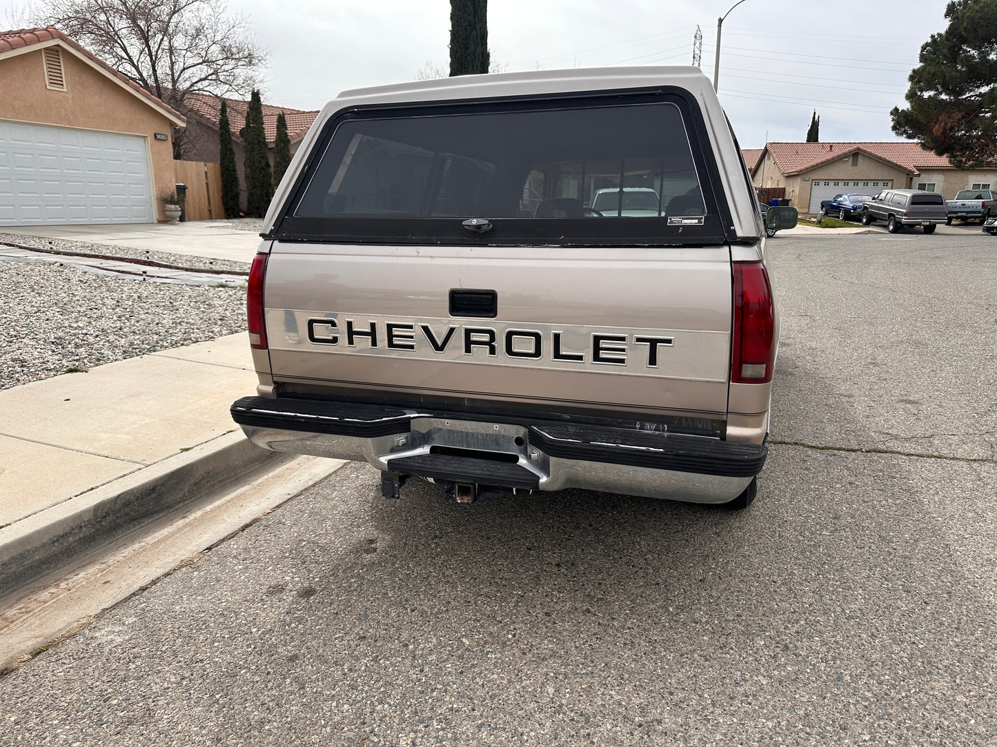 CHEVROLET SILVERADO 1993 GOLD