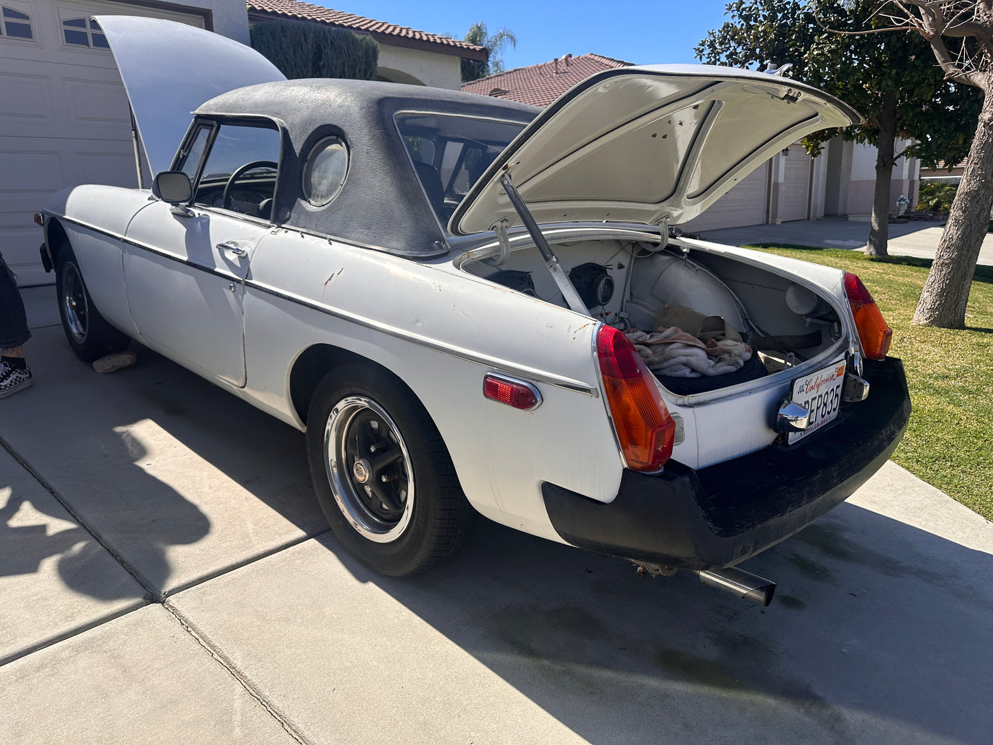 MG B 1974 // PROJET A RESTAURER