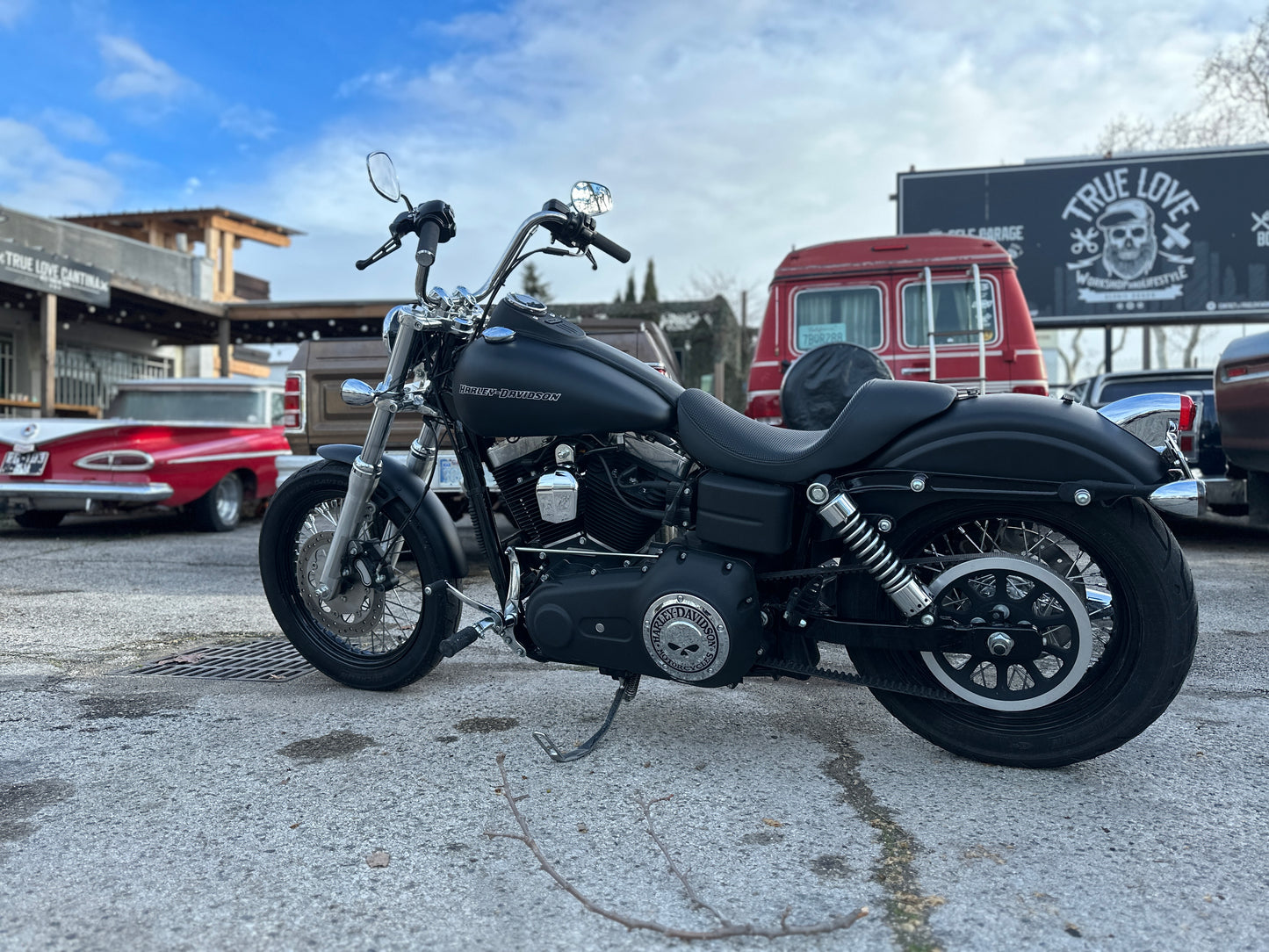 HARLEY DAVIDSON DYNA STREET BOB 2012