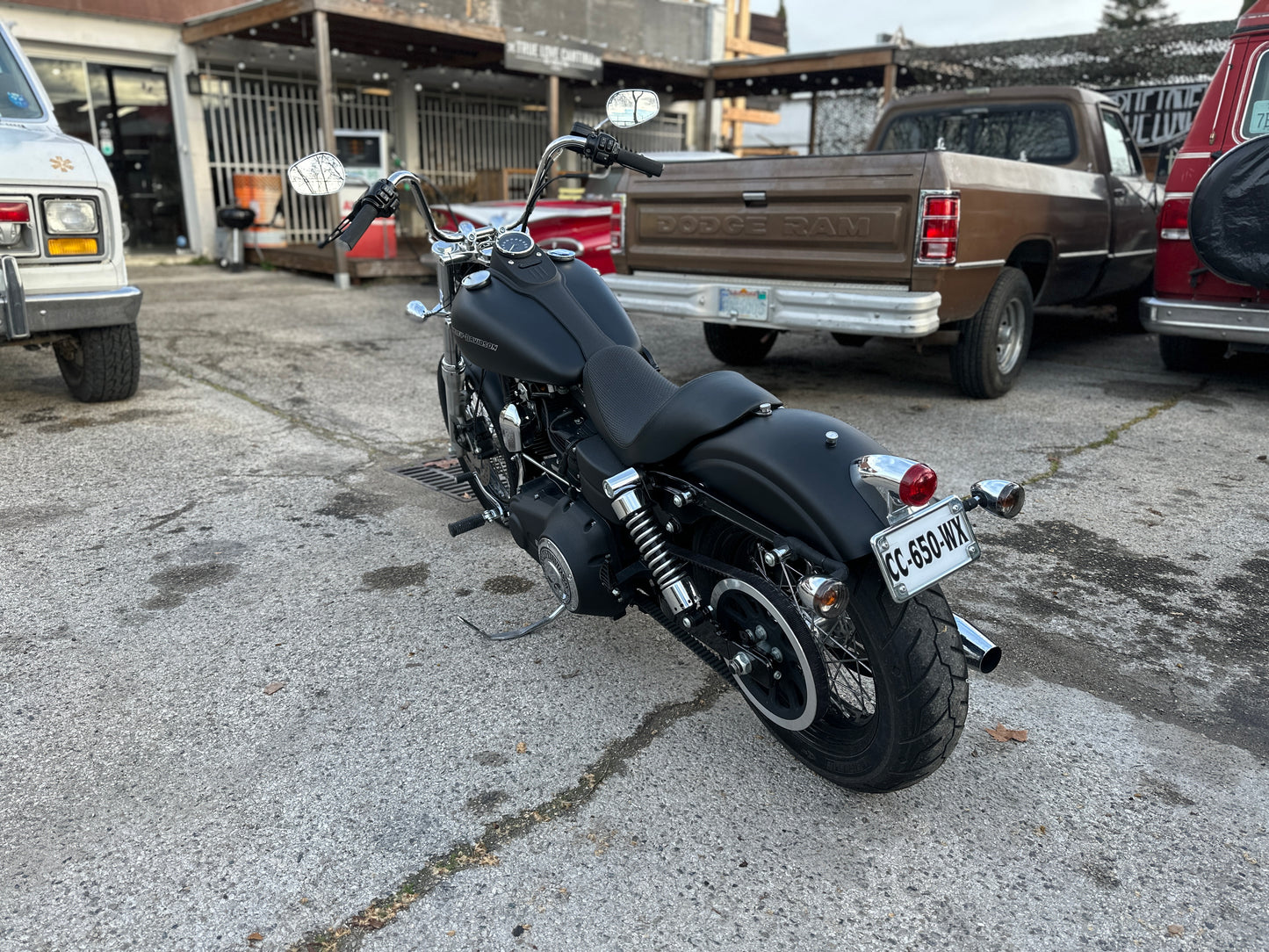 HARLEY DAVIDSON DYNA STREET BOB 2012