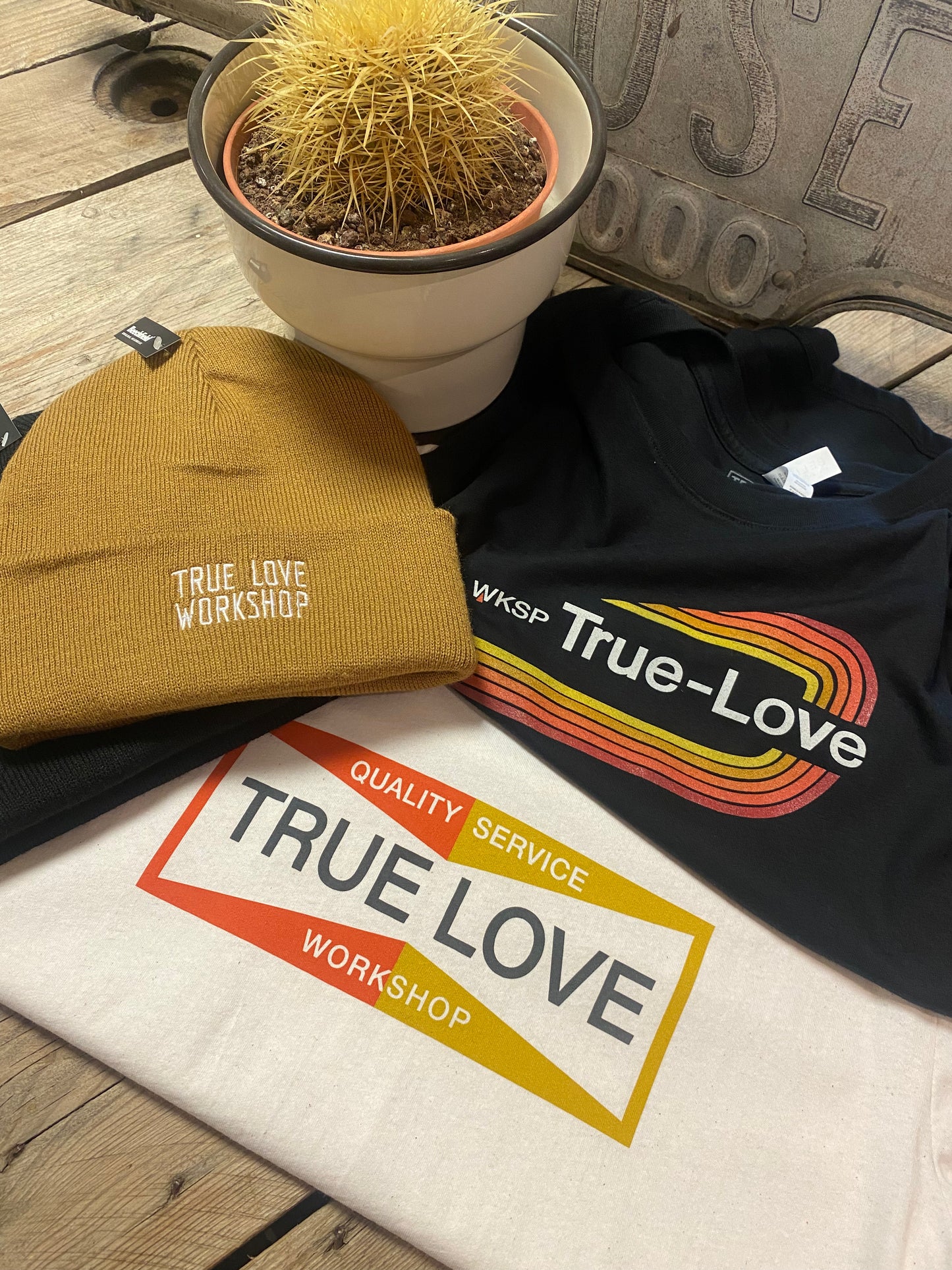 Bonnet brodé True Love Workshop